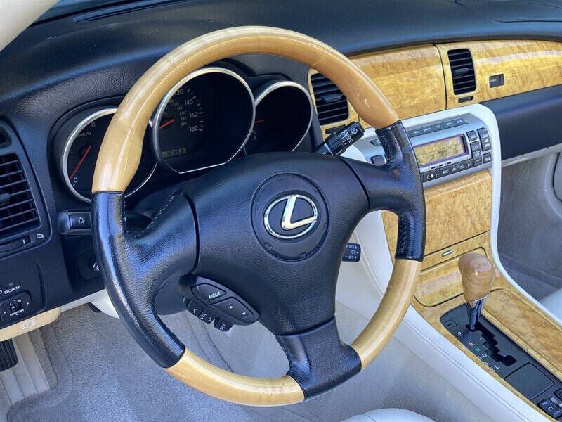 2005 Lexus SC 430
