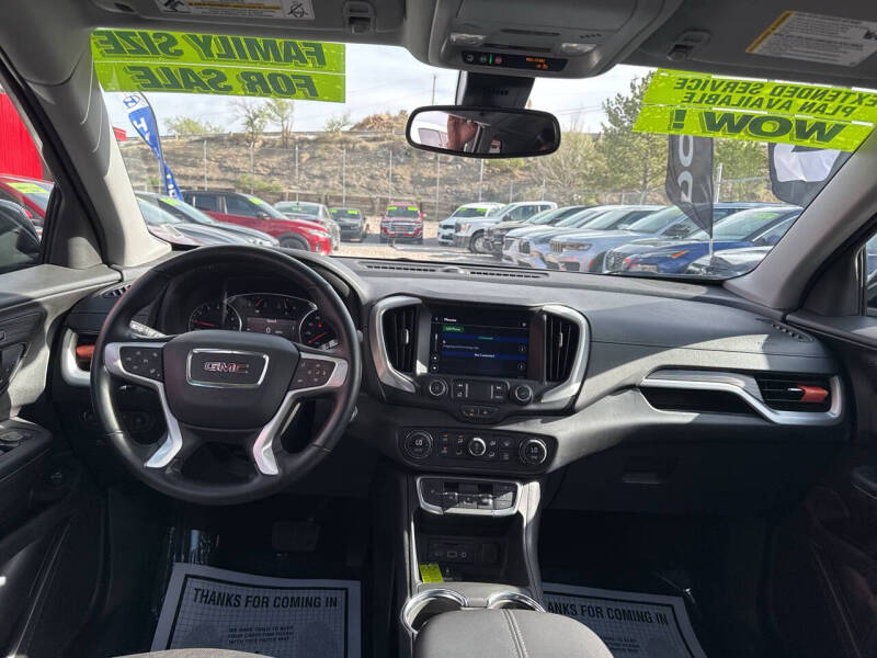 2024 GMC Terrain SLT