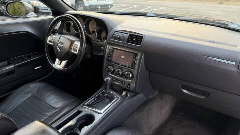 2012 Dodge Challenger R/T Plus