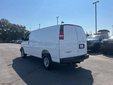 2025 Chevrolet Express 2500