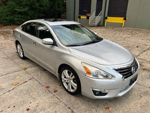 2015 Nissan Altima for sale at Legacy Motor Sales in Norcross GA