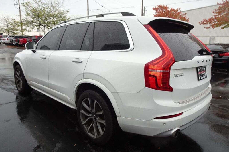 2019 Volvo XC90 T5 Momentum