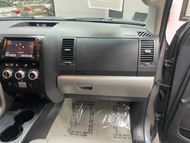 2011 Toyota Sequoia Platinum