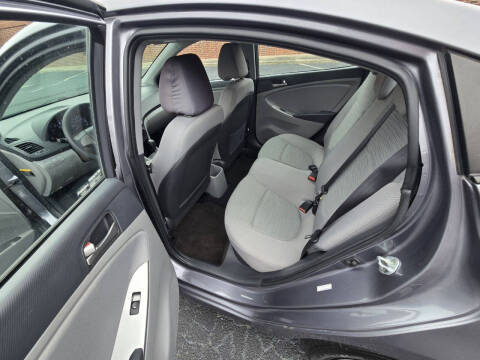 2016 Hyundai Accent SE