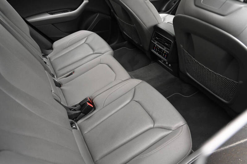 2019 Audi Q8 quattro Premium Plus 55 TFSI