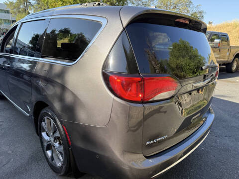 2017 Chrysler Pacifica Limited