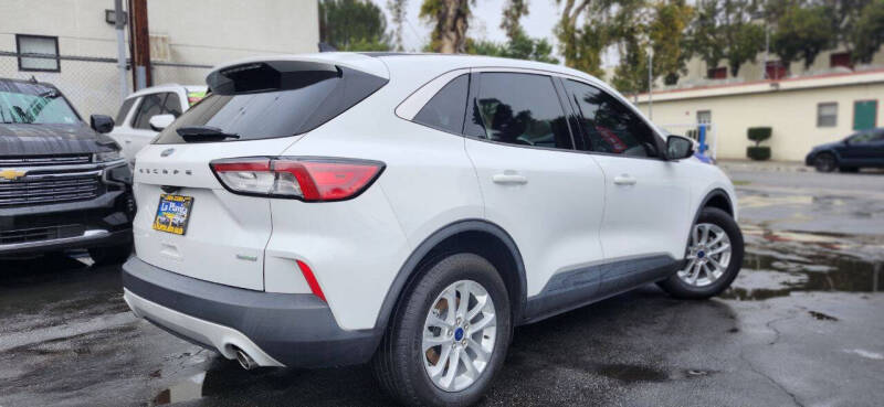 2020 Ford Escape SE