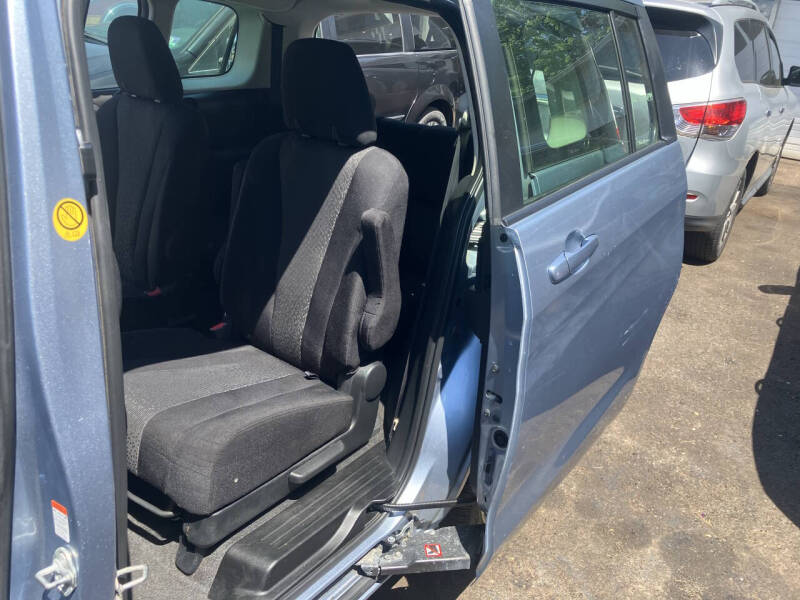 2012 Mazda MAZDA5 Sport