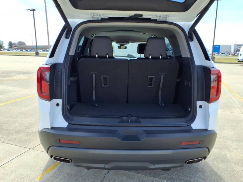 2023 GMC Acadia AT4