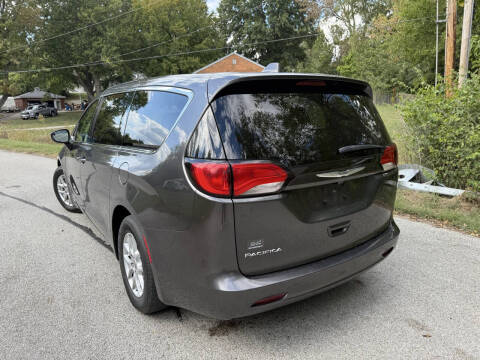 2017 Chrysler Pacifica Touring