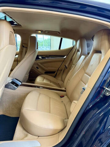 2011 Porsche Panamera