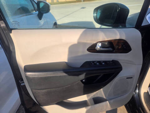 2022 Chrysler Pacifica Hybrid Limited