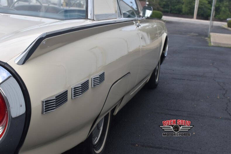 1962 Ford Thunderbird