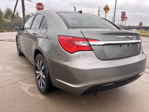 2013 Chrysler 200 Limited