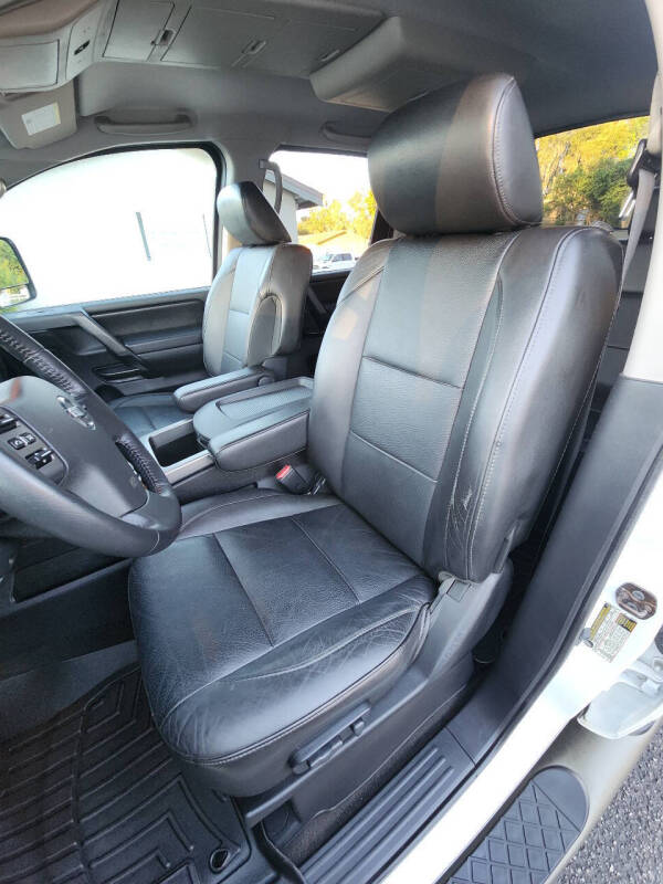 2011 Nissan Titan SL