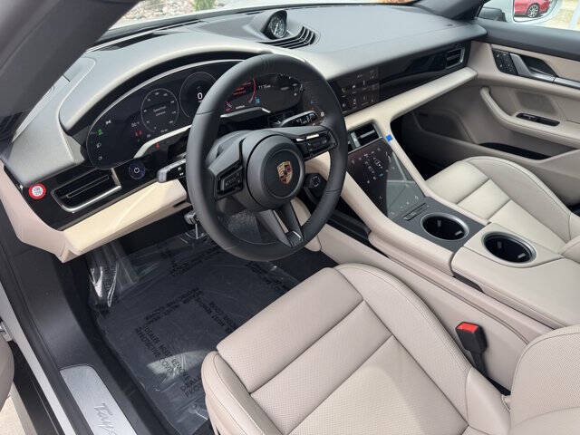 2025 Porsche Taycan 4