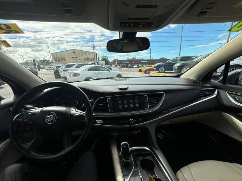 2018 Buick Enclave Essence