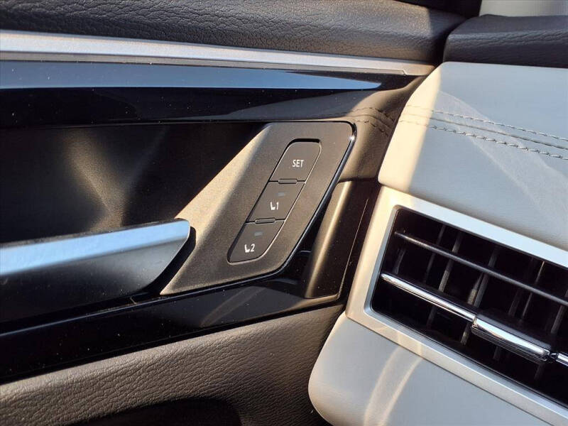 2024 Mitsubishi Outlander PHEV SEL