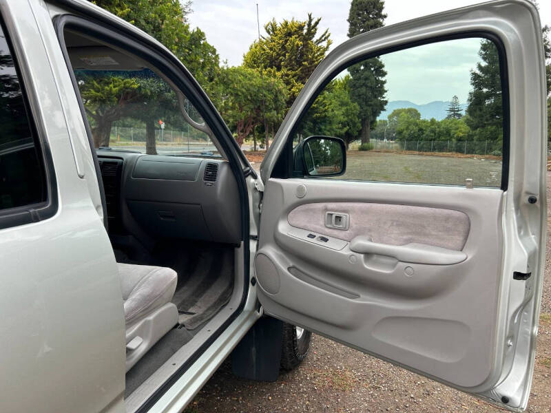 2004 Toyota Tacoma PreRunner V6