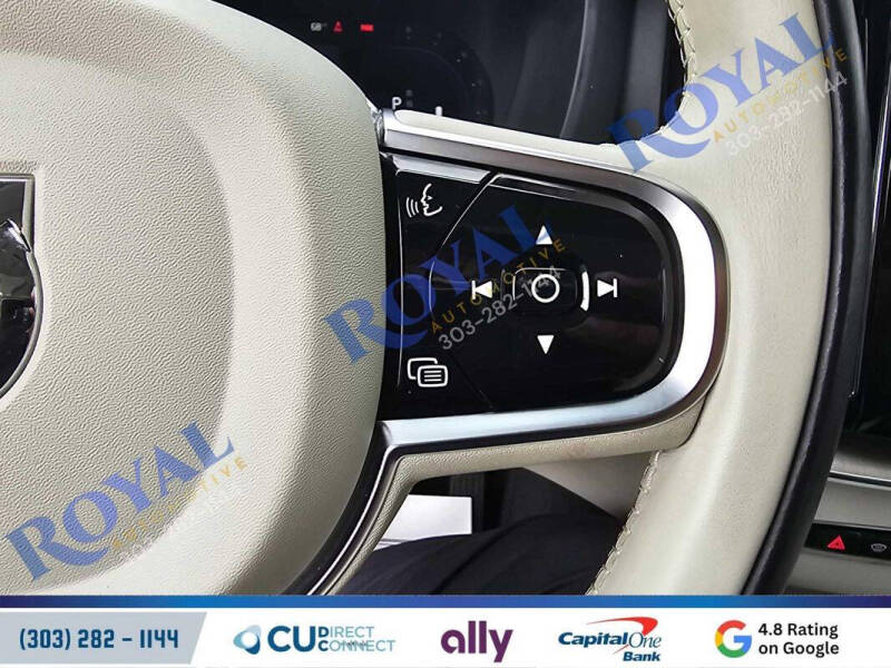 2023 Volvo XC60 B5 Plus Bright Theme