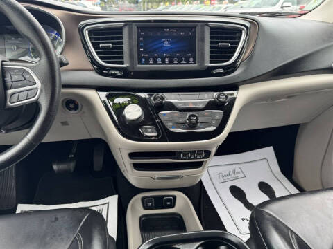 2021 Chrysler Voyager LXi