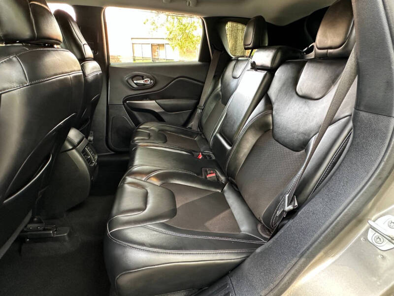 2021 Jeep Cherokee Latitude Plus