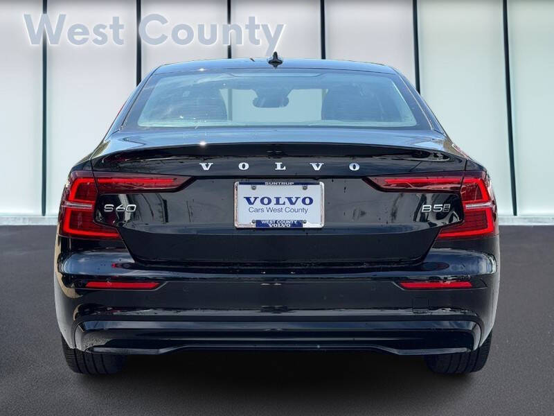 2025 Volvo S60 B5 Plus