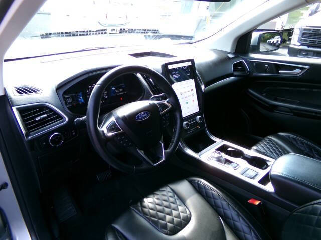 2023 Ford Edge Titanium