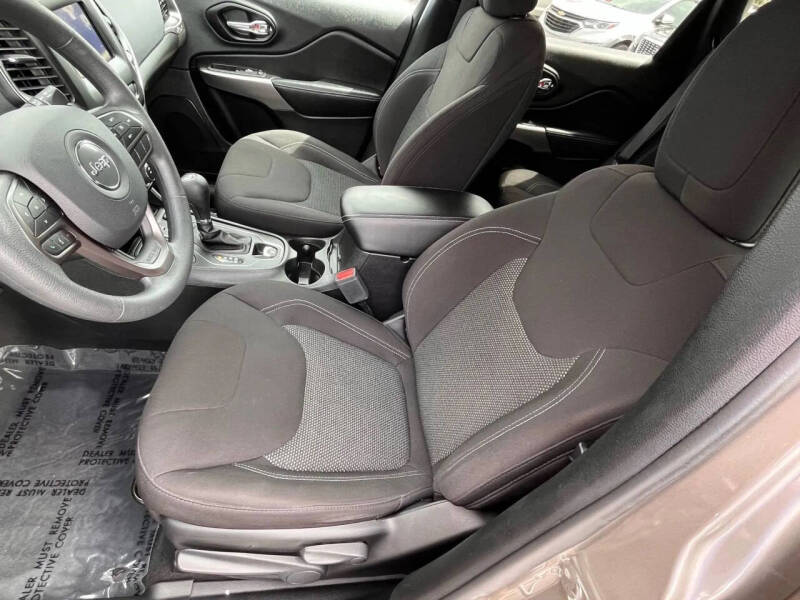 2021 Jeep Cherokee Latitude