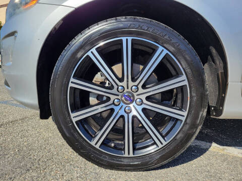 2015 Volvo XC60 T5 Drive-E Premier