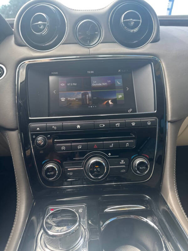 2016 Jaguar XJL Portfolio