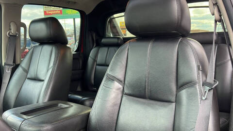 2011 Chevrolet Avalanche LT