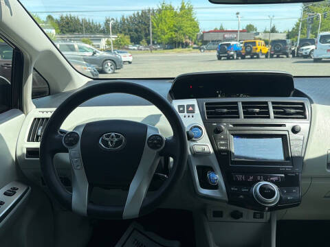2014 Toyota Prius v Three