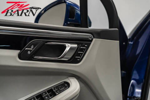 2022 Porsche Macan S