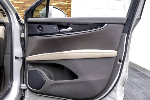 2021 Lincoln Nautilus Reserve