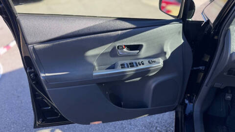 2014 Toyota Prius v Five