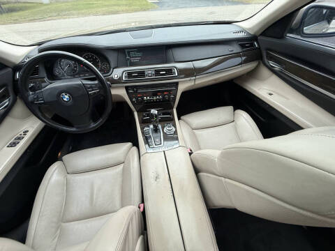 2011 BMW 7 Series 750Li