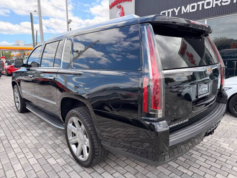 2018 Cadillac Escalade ESV Luxury