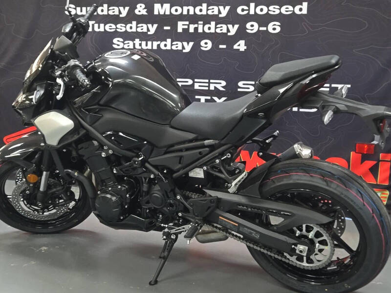 2025 Kawasaki Z900 ABS