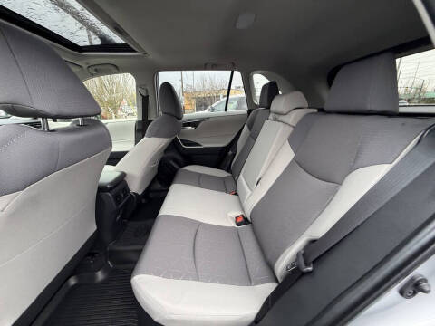 2025 Toyota RAV4 Hybrid XLE