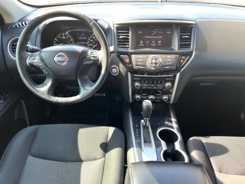 2019 Nissan Pathfinder S