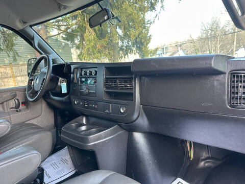 2020 GMC Savana 2500