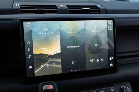 2024 Land Rover Defender 130 V8 P500