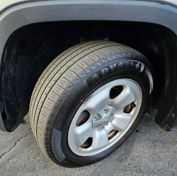 2015 Jeep Cherokee Sport