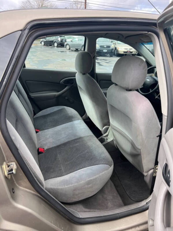 2003 Ford Focus LX
