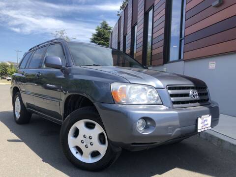 2007 Toyota Highlander for sale at DAILY DEALS AUTO SALES in Seattle WA