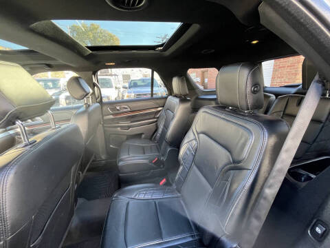 2017 Ford Explorer Platinum