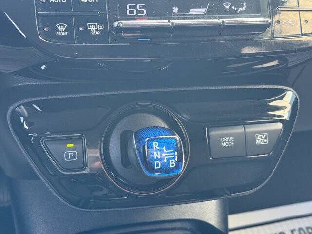 2021 Toyota Prius LE