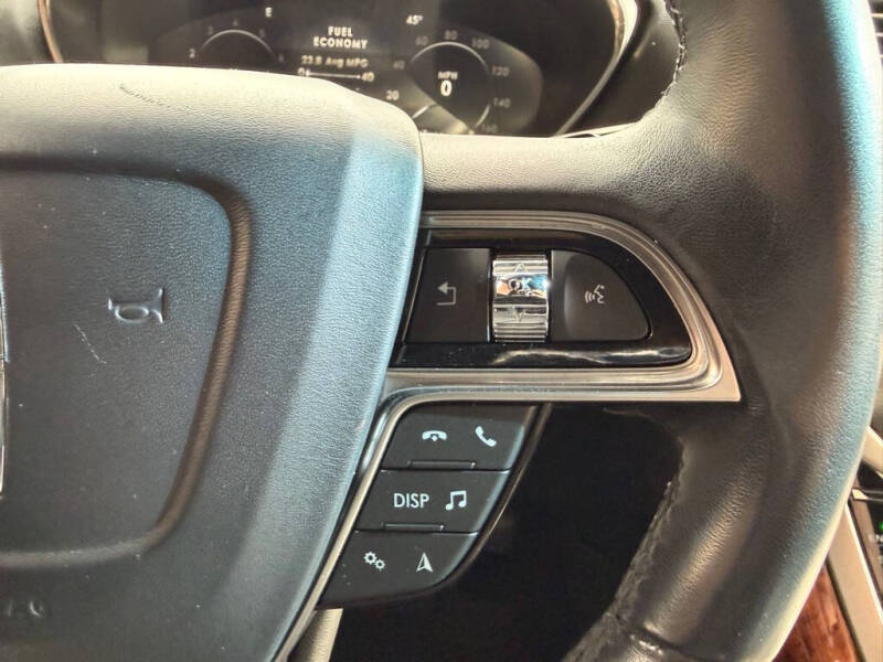 2019 Lincoln Nautilus Select
