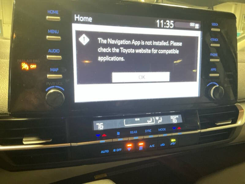 2023 Toyota Sienna LE 8-Passenger